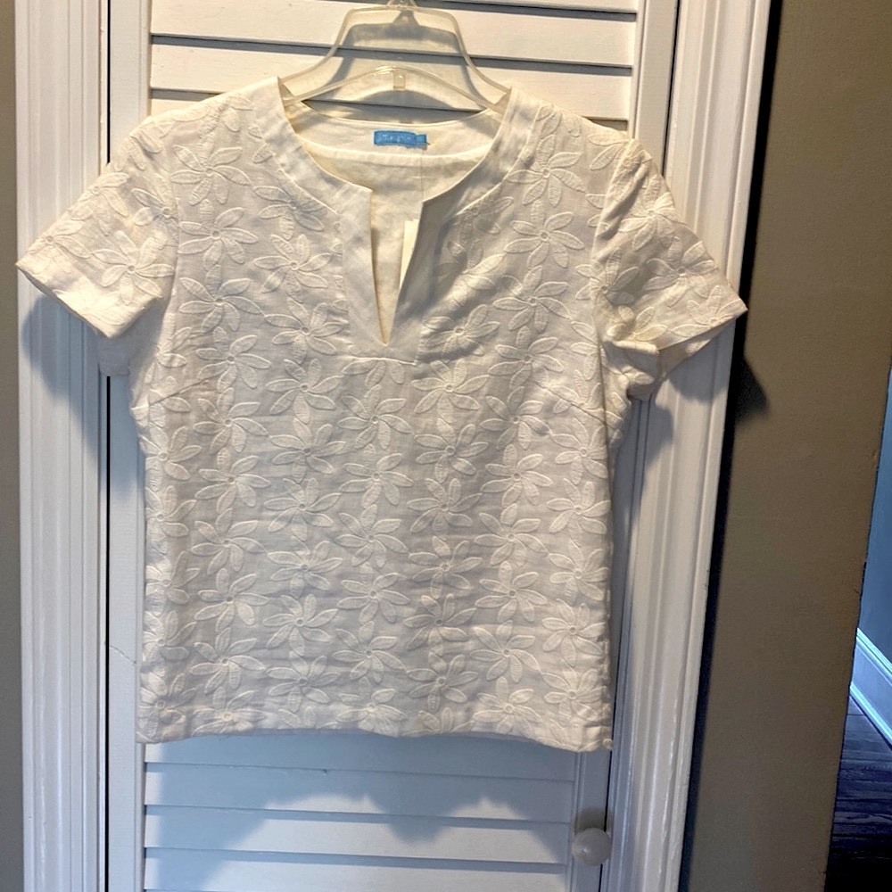 Fully lined White on white print top